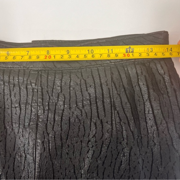 Gandalf Vintage 1970s 100% Leather Textured Midi Skirt, Black A-line Slit, 10 - Picture 8 of 10
